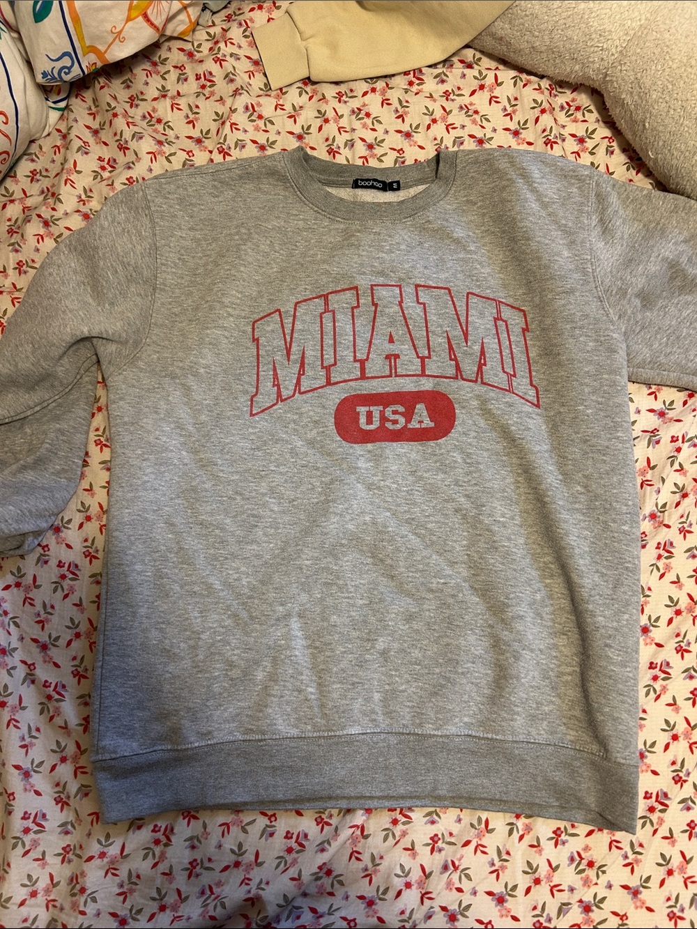 Boohoo Gray Crewneck Sweatshirt with Red MIAMI USA Print